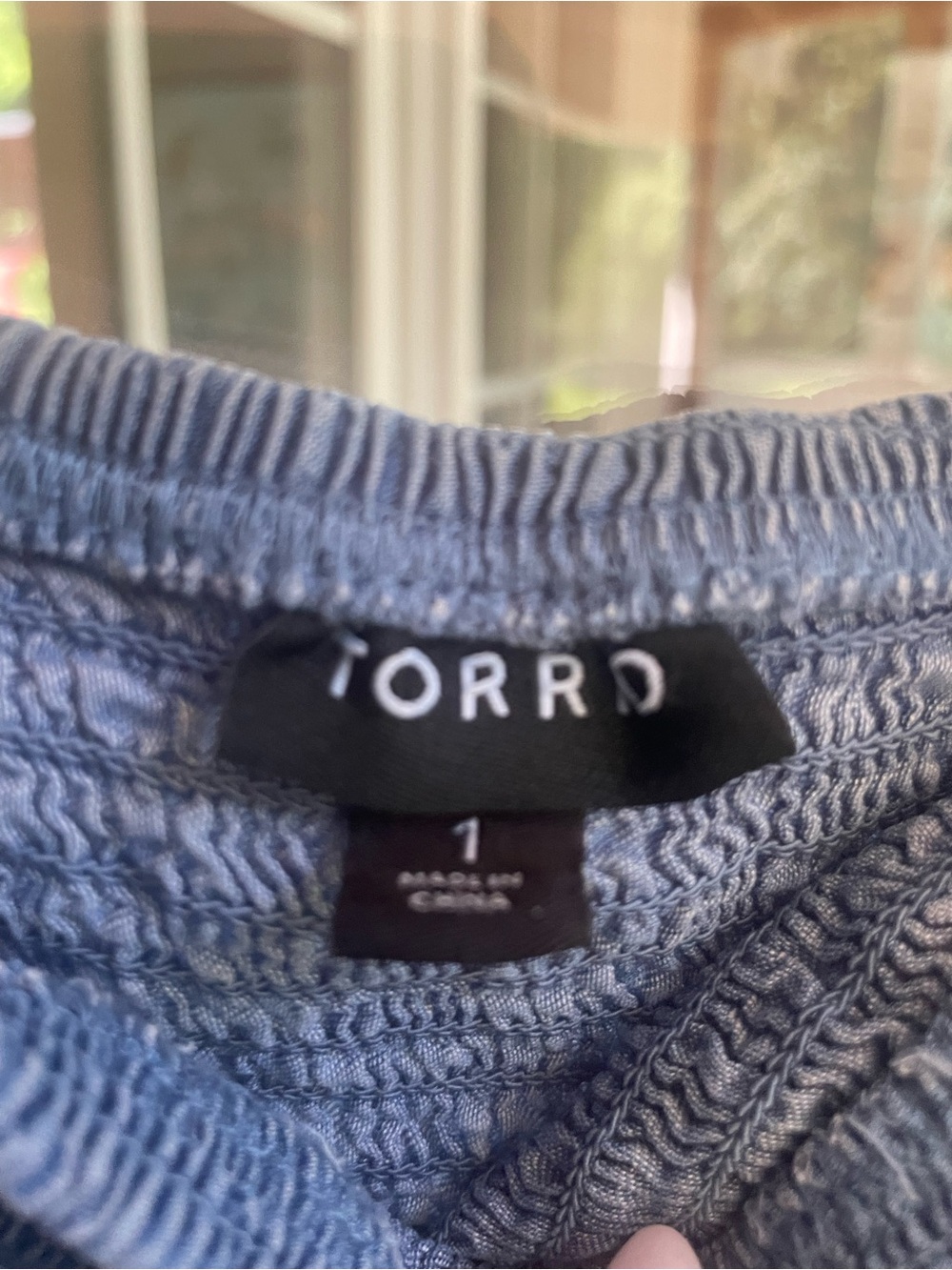 Torrid Blue Chambray Off Shoulder Smocked Dress Size 1 Lyocell Pocket - Picture 5 of 7